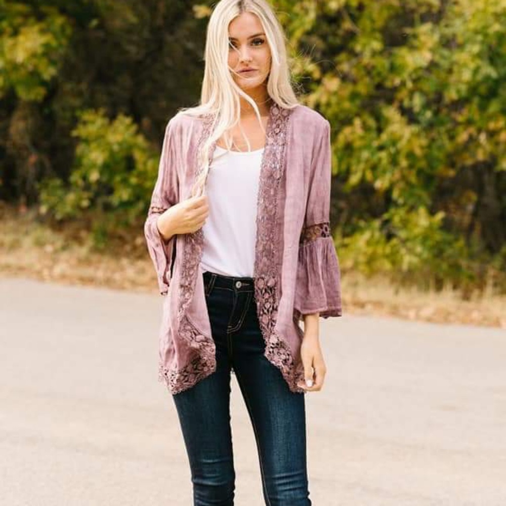 Lace Trimmed Kimono